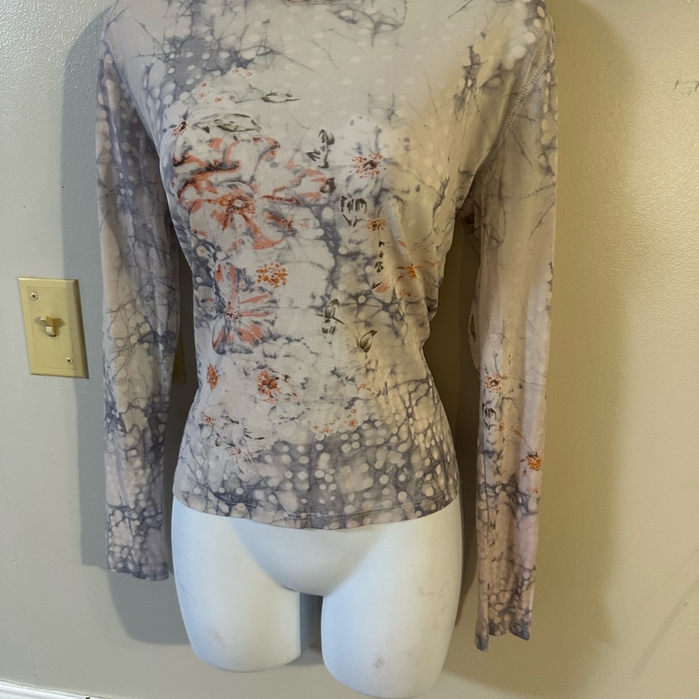 Kenneth Cole Abstract Floral Long Sleeve Top - Cream and Gray - Picture 3 of 4